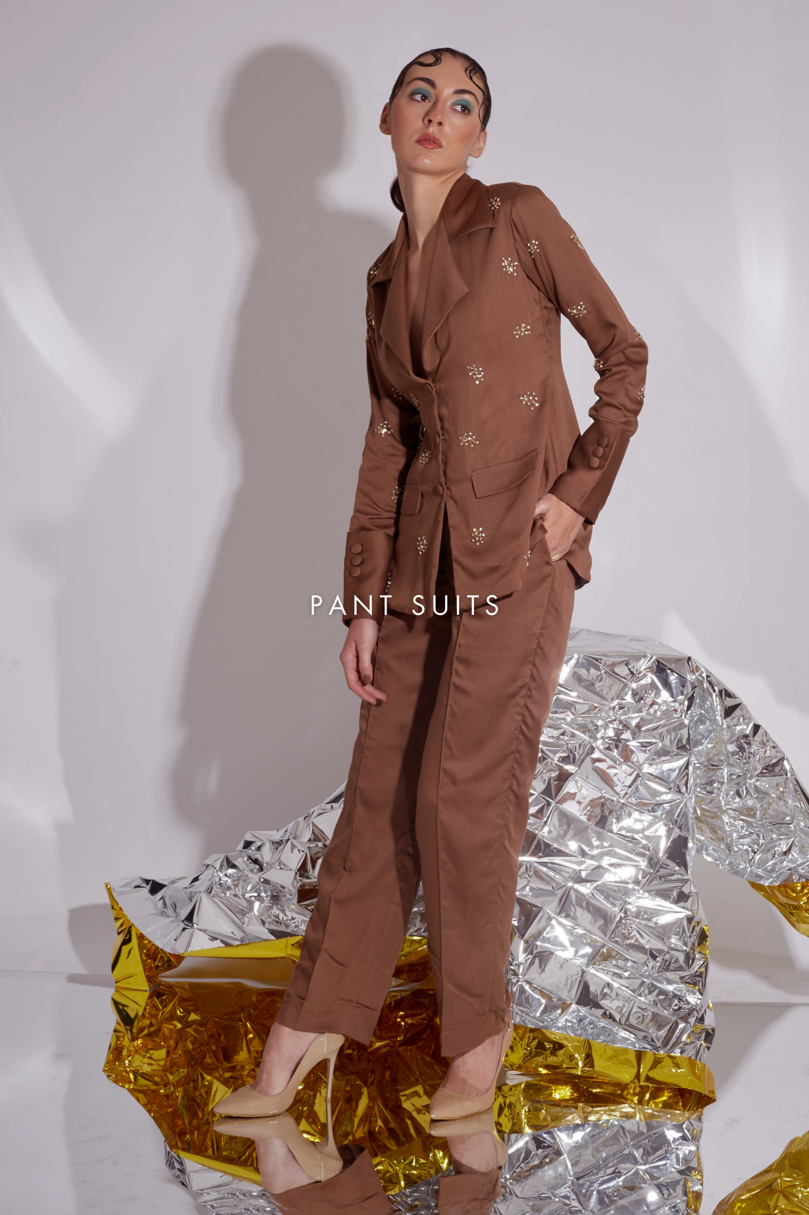 Pant suit
